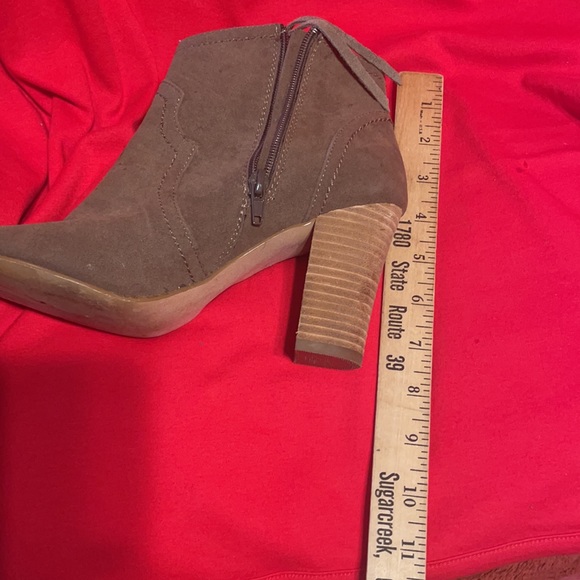 XOXO peep toes booties - Picture 6 of 8